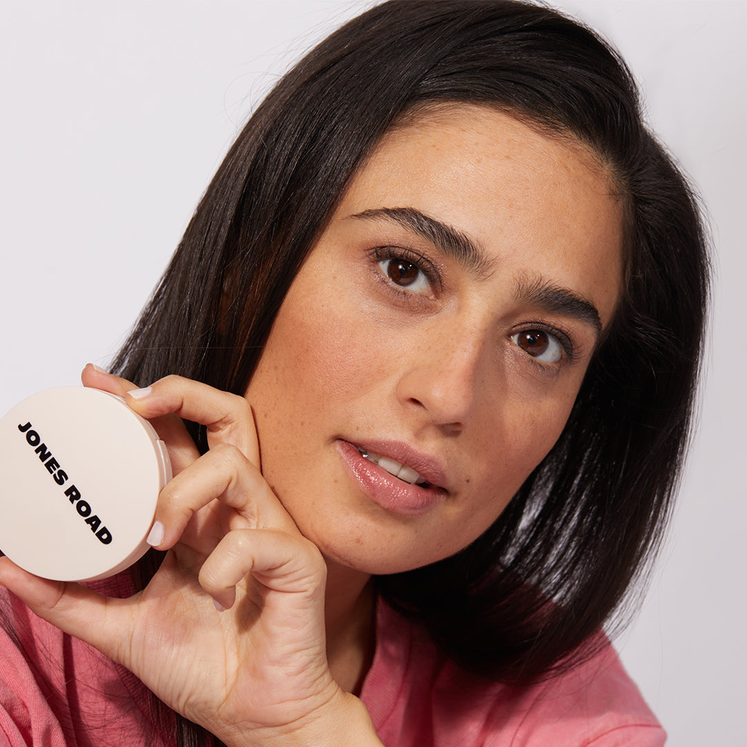 THE BRONZER - US 9819
