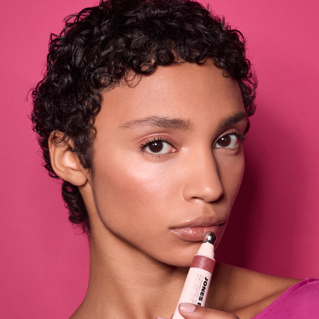 LIP RECHARGE - US 7600