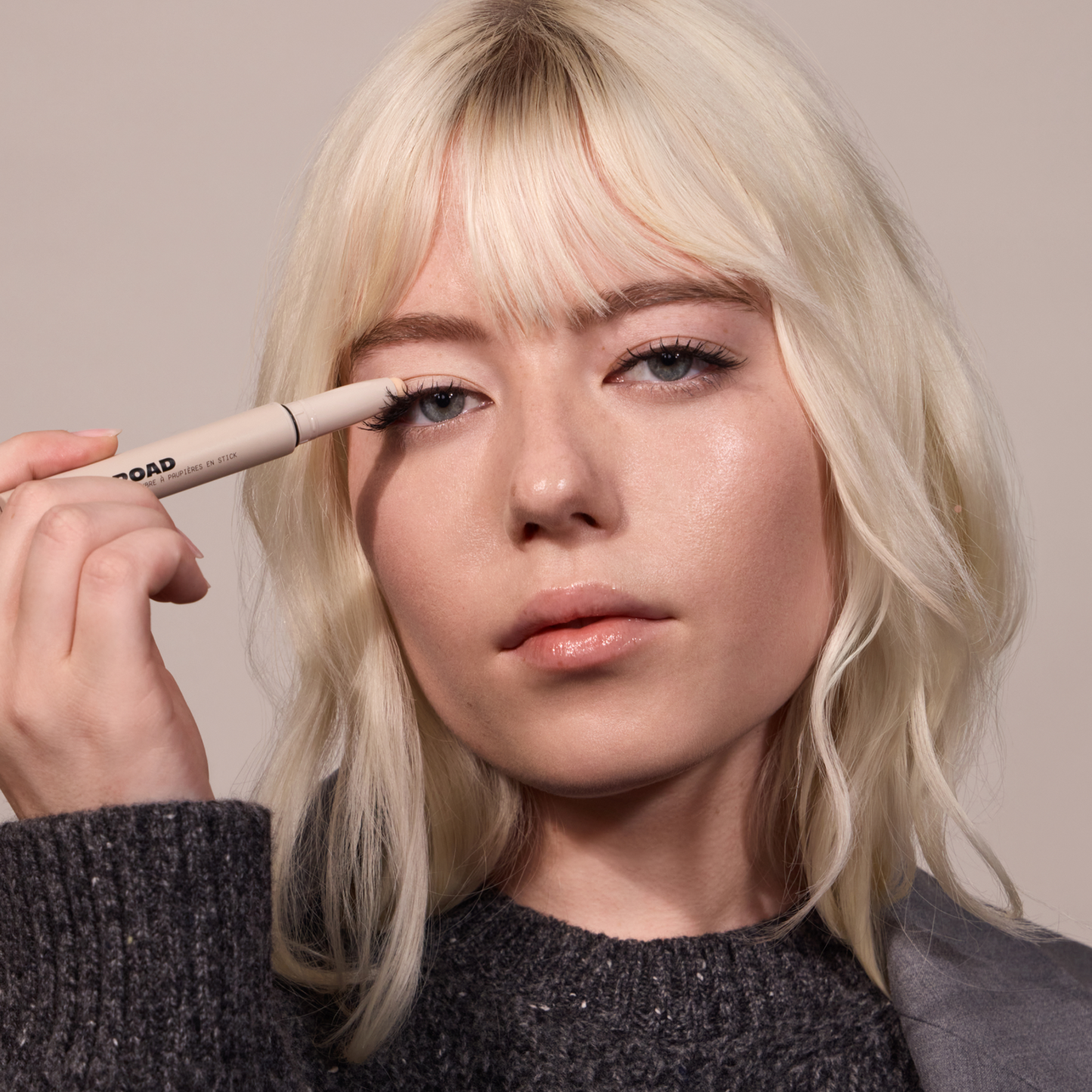 THE EYESHADOW STICK - US 2472
