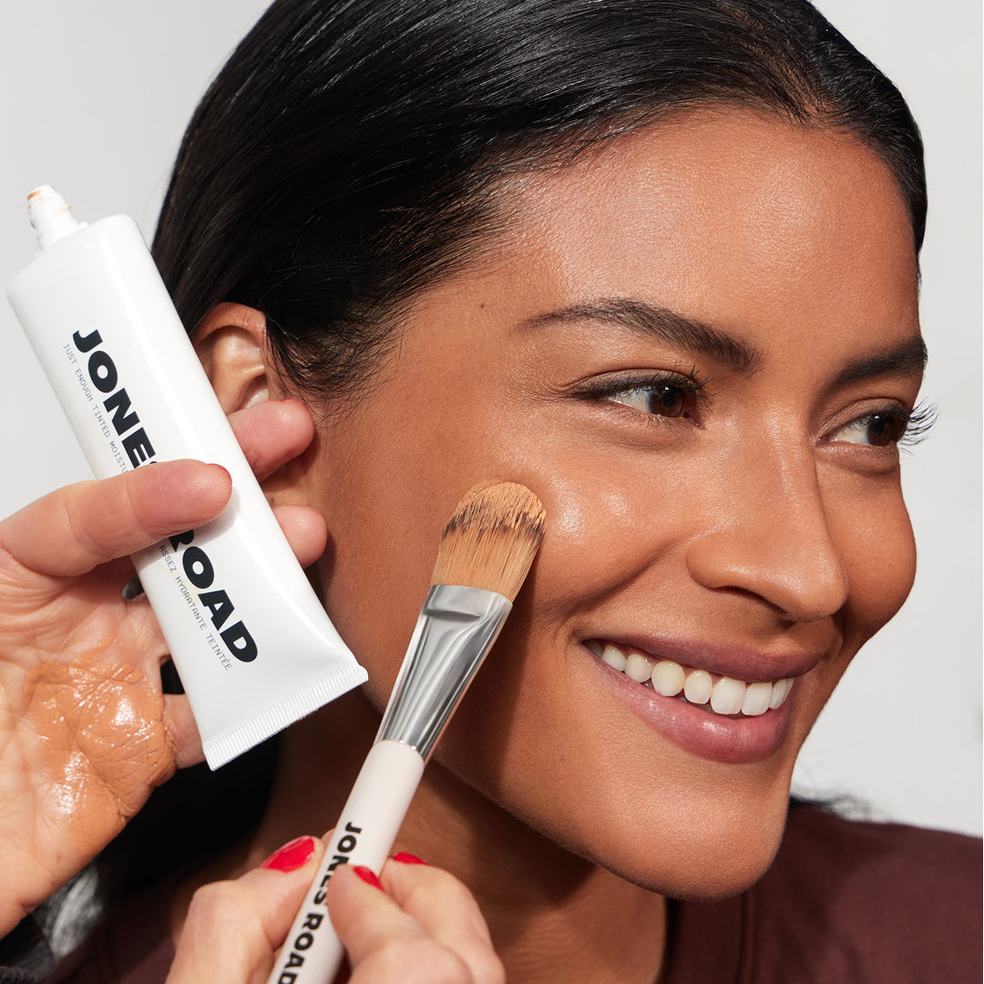 JUST ENOUGH TINTED MOISTURIZER - US 9296