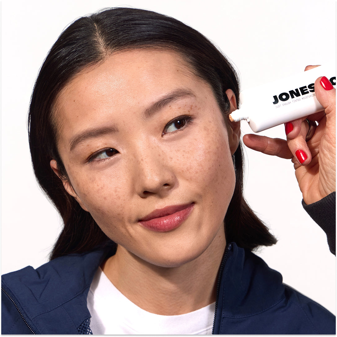 JUST ENOUGH TINTED MOISTURIZER - US 7613