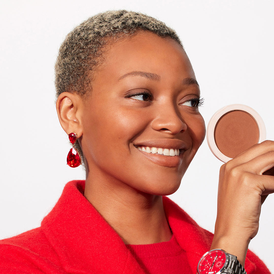 THE BRONZER - US 9578
